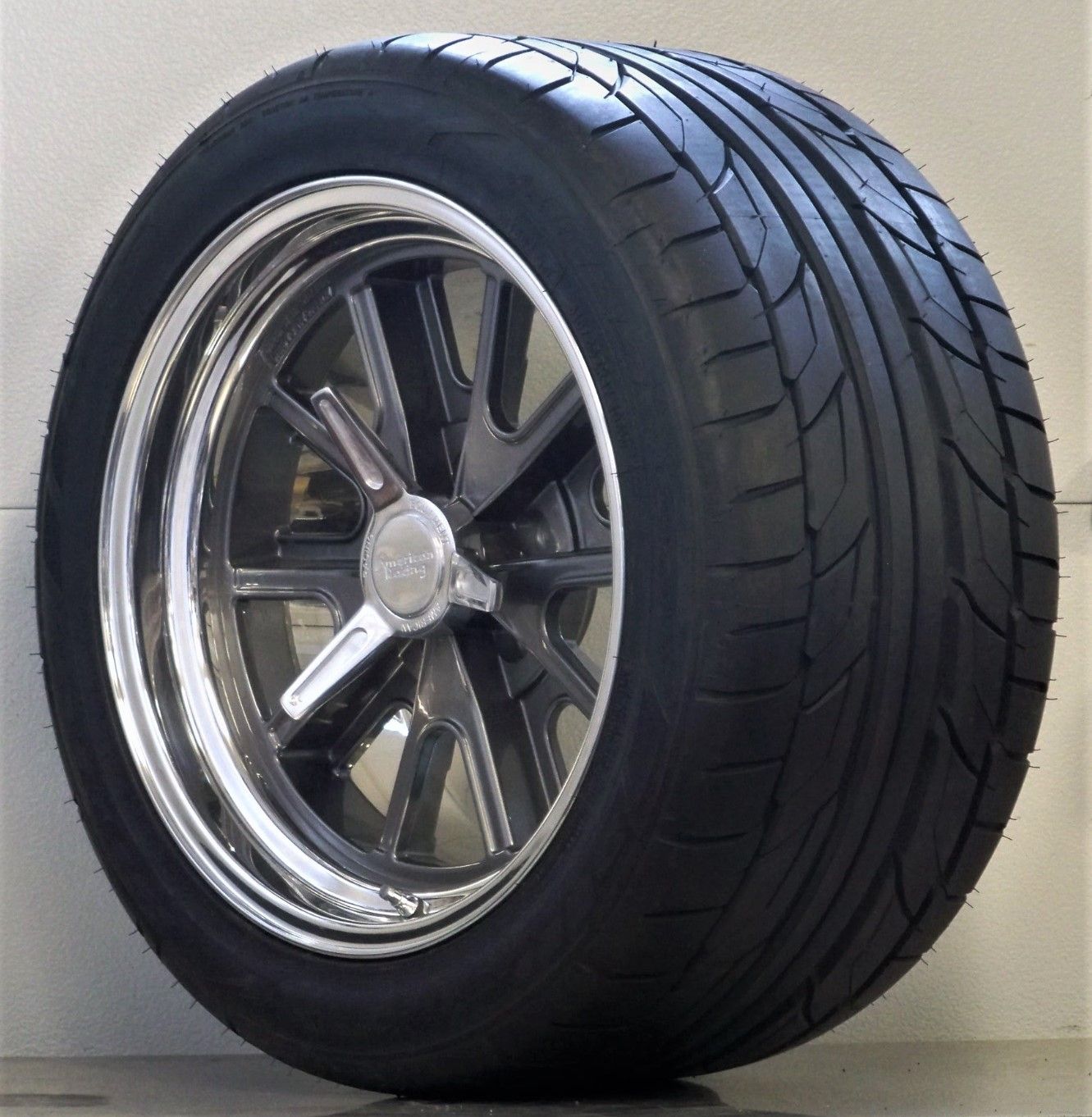 17s VN427 gunmetal 17x7 17x8 65-73 with NT555G2