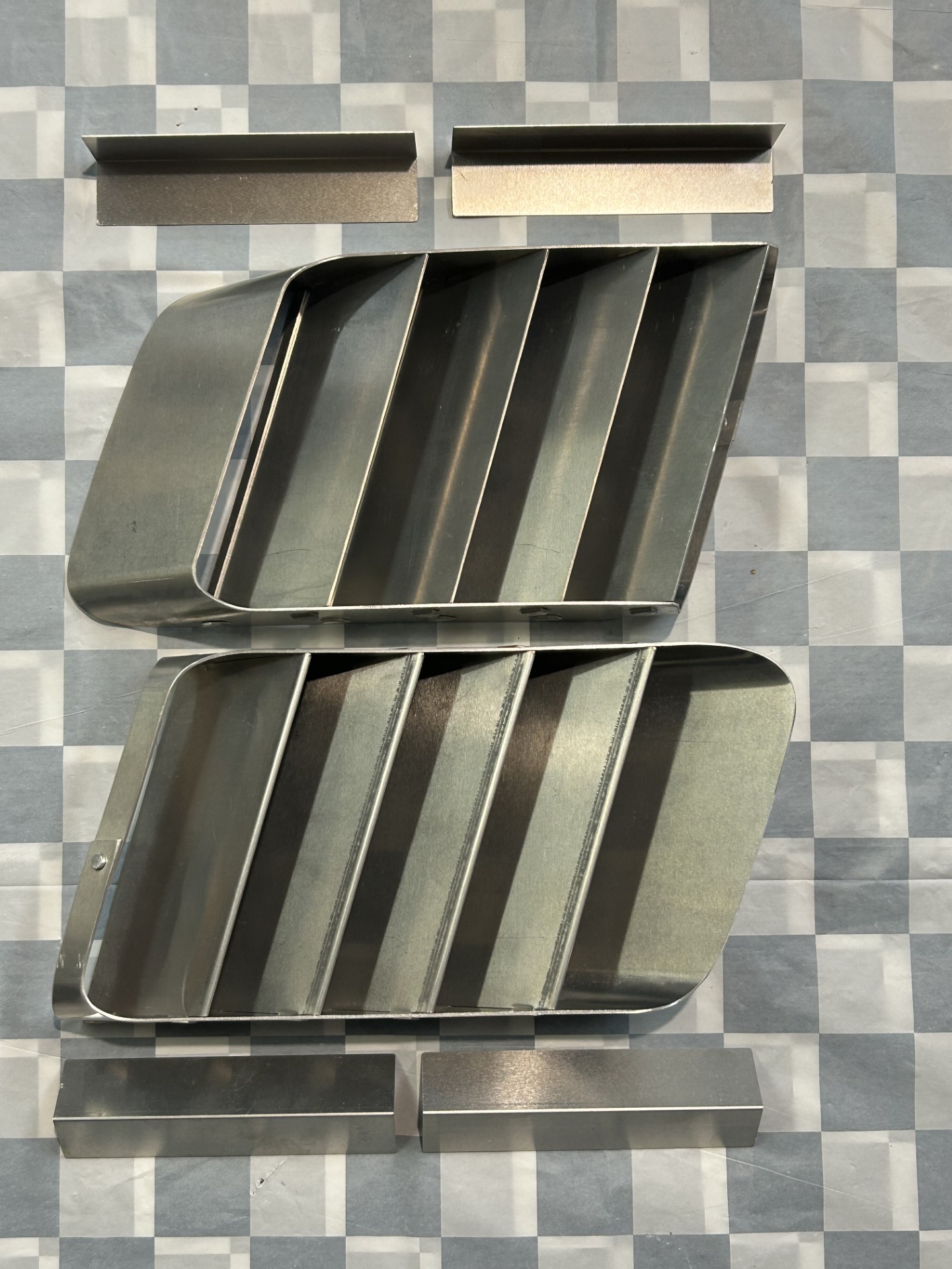 Side Vent Louvers - aluminum (pair) : Vintage Wheels, Mustang, Hot Rod and  Muscle Car